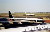 Photo: BOAC-Cunard, Boeing 707-400, G-APFO