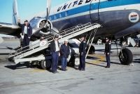 Photo: United Airlines, Douglas DC-6, N37518