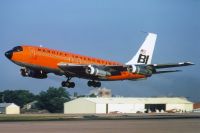 Photo: Braniff International Airways, Boeing 707-100, N106BN