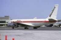 Photo: Western Airlines, Boeing 720, N93148