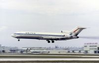 Photo: United Airlines, Boeing 727-200, N7639U