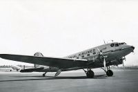 Photo: Colonial Airlines, Douglas DC-3